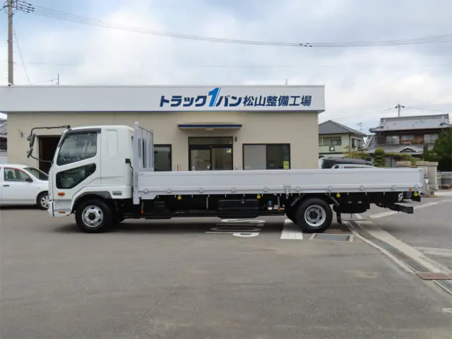 三菱 ファイター 2KG-FK62F(2WD)の写真4