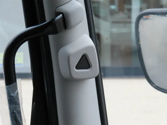 三菱 ファイター 2KG-FK62F(2WD)の写真24