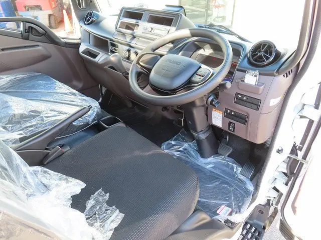三菱 キャンター 2RG-FBAV0(2WD)の写真11