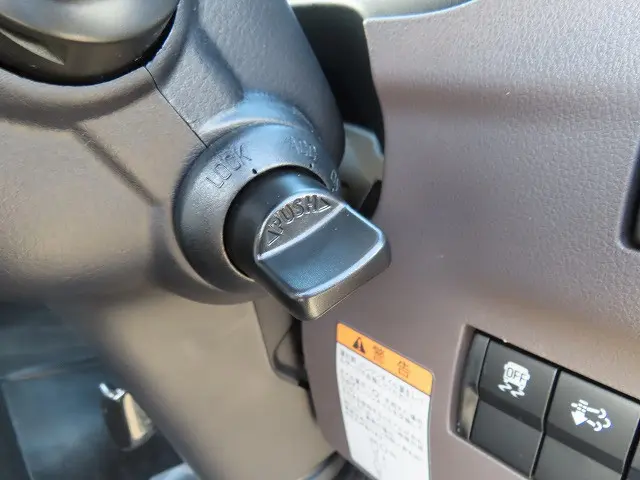 三菱 キャンター 2RG-FBAV0(2WD)の写真19