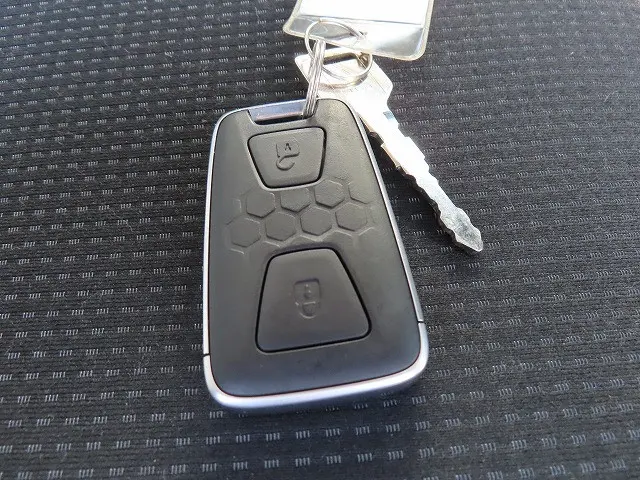 三菱 キャンター 2RG-FBAV0(2WD)の写真24