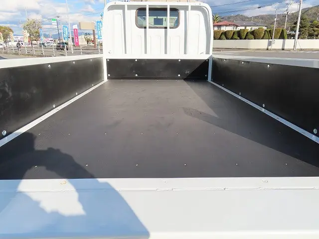 三菱 キャンター 2RG-FBAV0(2WD)の写真25