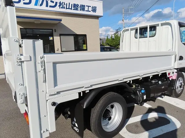 三菱 キャンター 2RG-FBAV0(2WD)の写真30
