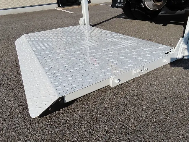 三菱 キャンター 2RG-FBAV0(2WD)の写真34