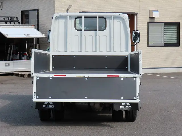 三菱 キャンター 2RG-FBA20(2WD)の写真9