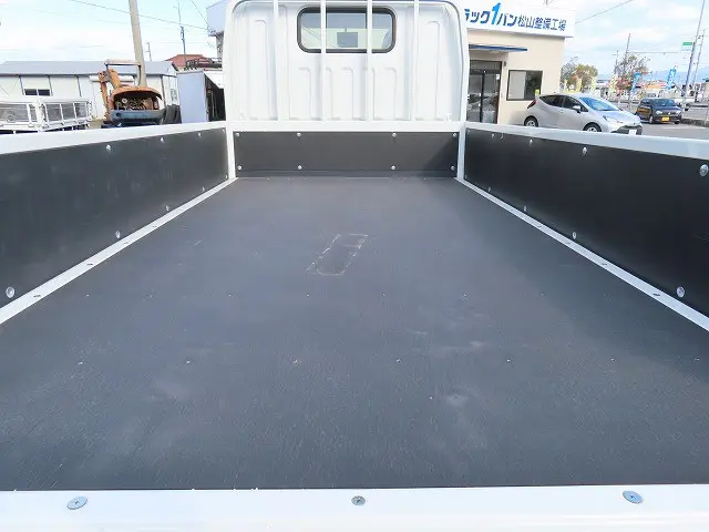 三菱 キャンター 2RG-FBA20(2WD)の写真27