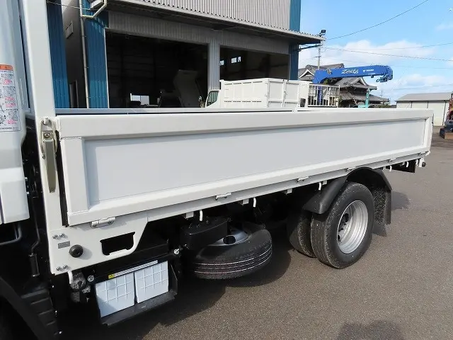 三菱 キャンター 2RG-FBA20(2WD)の写真34