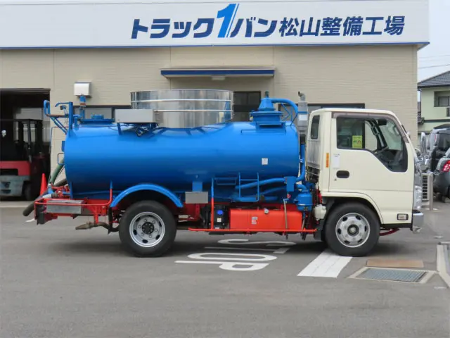 いすゞ エルフ 2PG-NKR88YN(2WD)の写真4