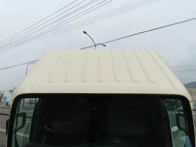いすゞ エルフ 2PG-NKR88YN(2WD)の写真6