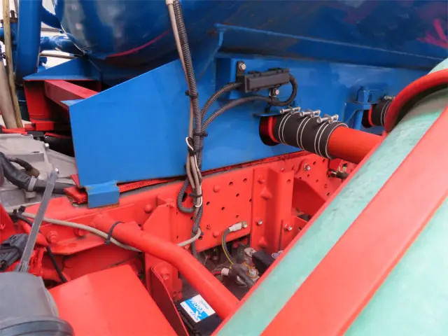 いすゞ エルフ 2PG-NKR88YN(2WD)の写真20