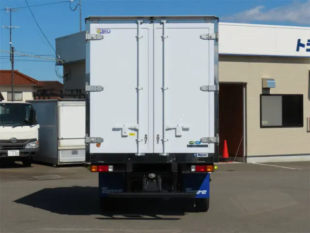 三菱 キャンター 2RG-FBAV0(2WD)の写真8