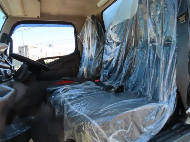 三菱 キャンター 2RG-FBAV0(2WD)の写真13