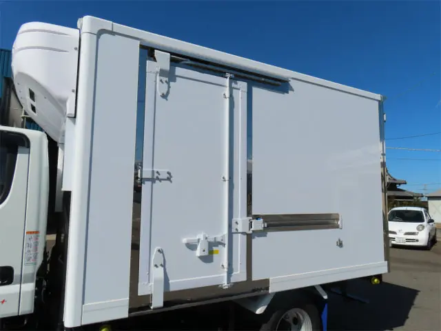 三菱 キャンター 2RG-FBAV0(2WD)の写真34
