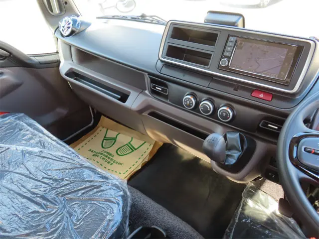 三菱 キャンター 2RG-FEB50(2WD)の写真15