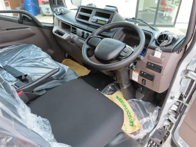 三菱 キャンター 2RG-FBA20(2WD)の写真10