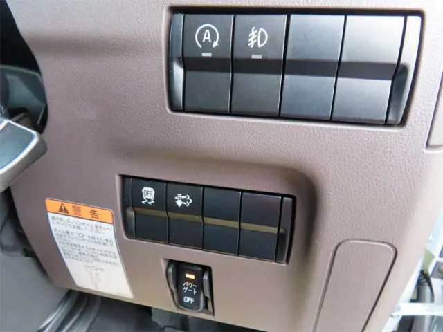 三菱 キャンター 2RG-FBA20(2WD)の写真15