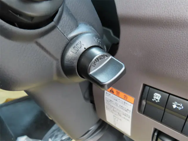 三菱 キャンター 2RG-FBA20(2WD)の写真22