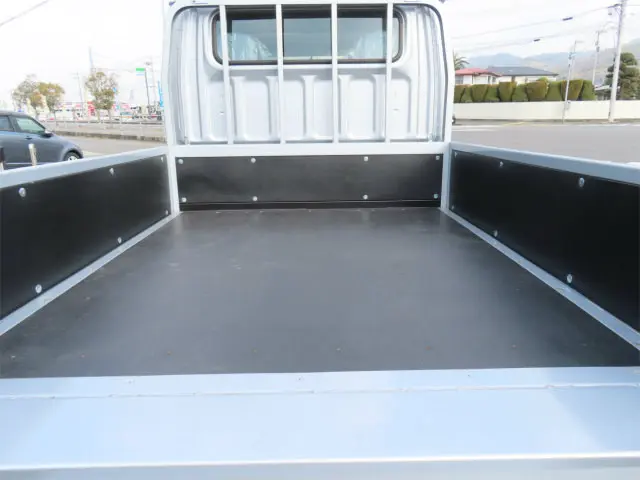 三菱 キャンター 2RG-FBA20(2WD)の写真29