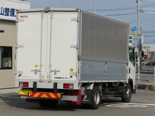 いすゞ フォワード 2RG-FSR90S2(2WD)の写真2