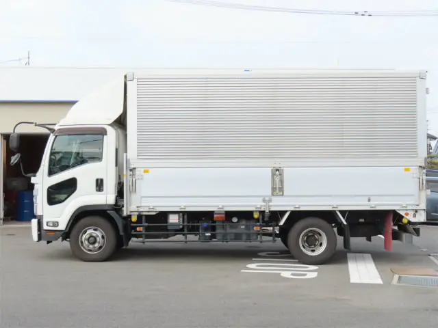 いすゞ フォワード 2RG-FSR90S2(2WD)の写真3