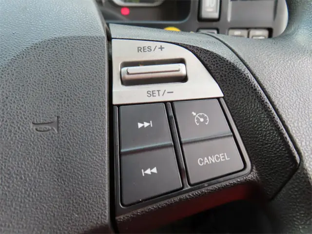 いすゞ フォワード 2RG-FSR90S2(2WD)の写真16