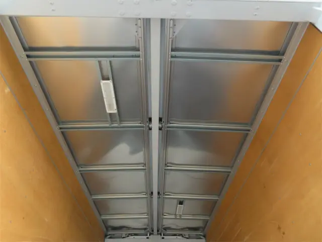 いすゞ フォワード 2RG-FSR90S2(2WD)の写真23