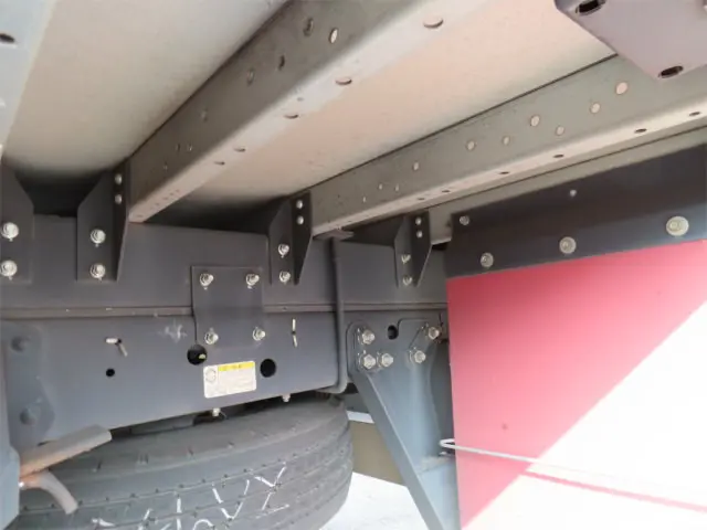 いすゞ フォワード 2RG-FSR90S2(2WD)の写真45