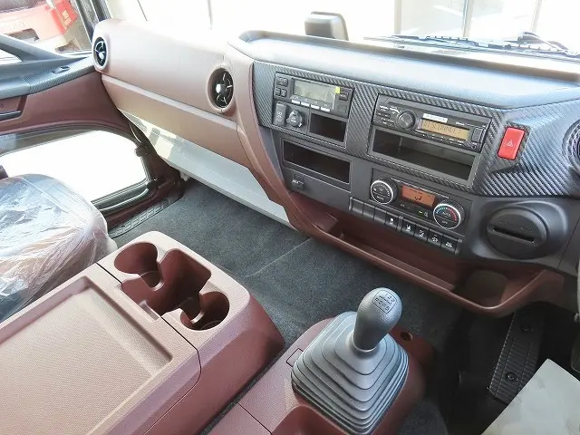 日野 レンジャー 2KG-FD2ABG(2WD)の写真12