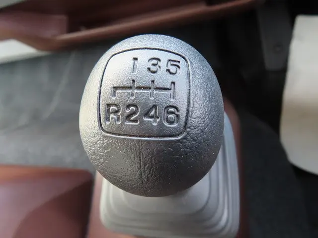 日野 レンジャー 2KG-FD2ABG(2WD)の写真18