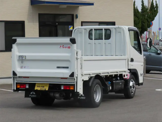 三菱 キャンター 2RG-FBA20(2WD)の写真2
