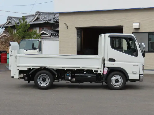 三菱 キャンター 2RG-FBA20(2WD)の写真4