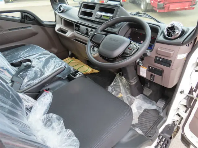 三菱 キャンター 2RG-FBA20(2WD)の写真9