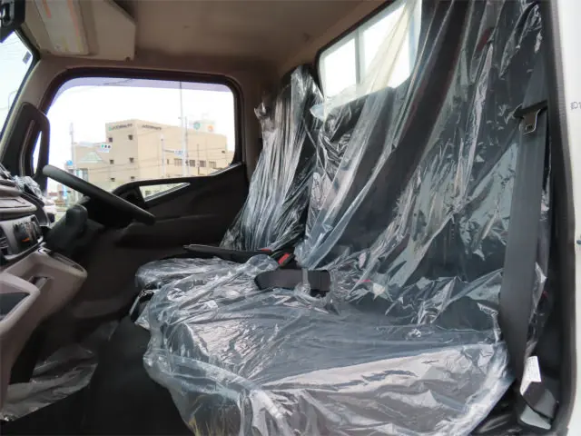 三菱 キャンター 2RG-FBA20(2WD)の写真11