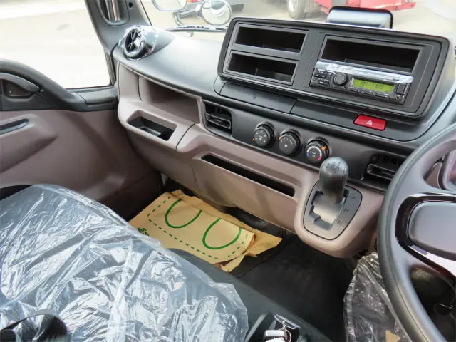 三菱 キャンター 2RG-FBA20(2WD)の写真13