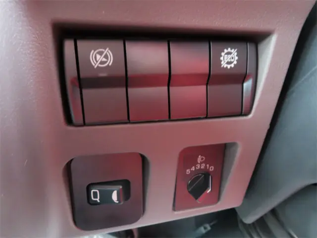 三菱 キャンター 2RG-FBA20(2WD)の写真15