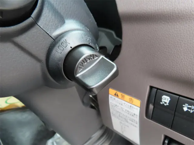 三菱 キャンター 2RG-FBA20(2WD)の写真20