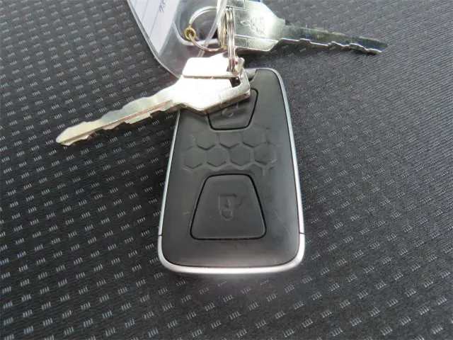 三菱 キャンター 2RG-FBA20(2WD)の写真24