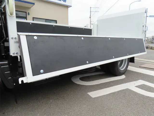 三菱 キャンター 2RG-FBA20(2WD)の写真30