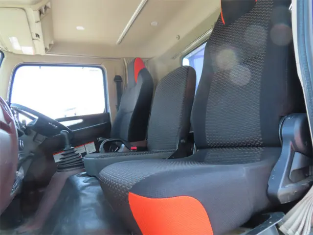 日野 レンジャー 2KG-FD2ABA(2WD)の写真15