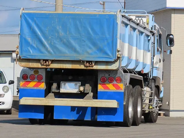 いすゞ ギガ QKG-CXZ77AT(6x4)の写真3