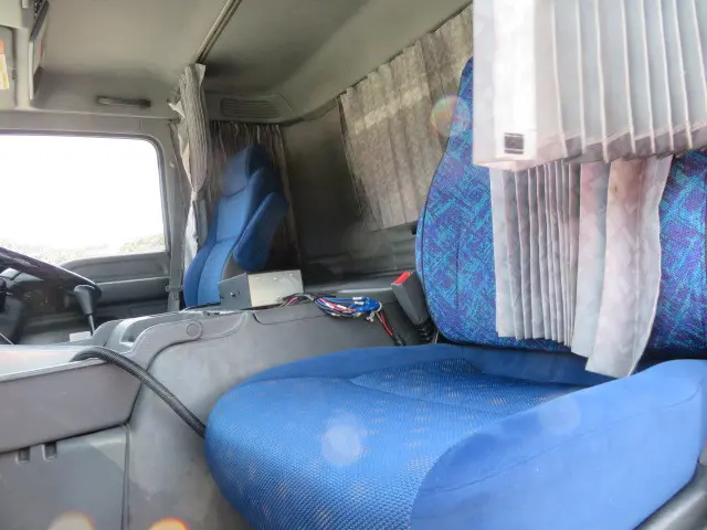 いすゞ ギガ QKG-CXZ77AT(6x4)の写真11