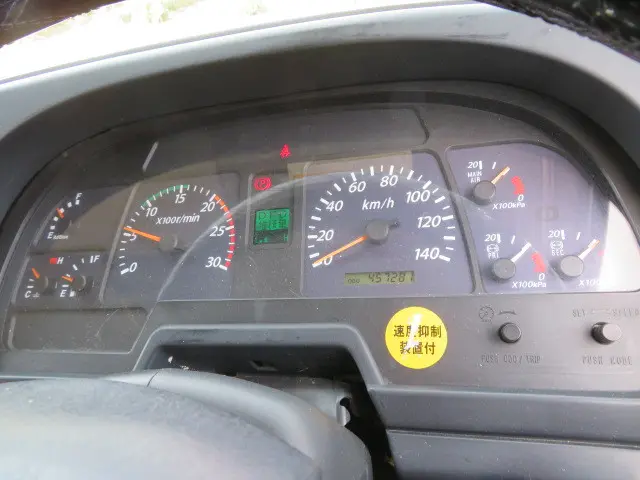 いすゞ ギガ QKG-CXZ77AT(6x4)の写真12