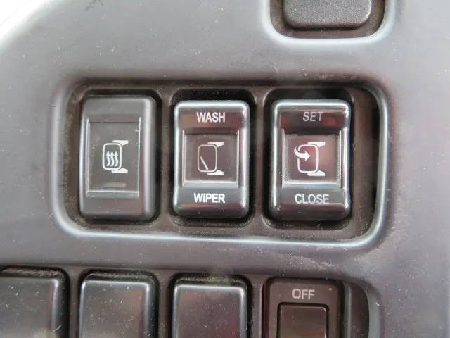 いすゞ ギガ QKG-CXZ77AT(6x4)の写真14