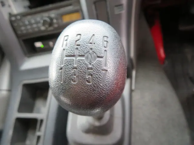 いすゞ ギガ QKG-CXZ77AT(6x4)の写真18