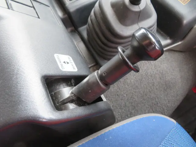 いすゞ ギガ QKG-CXZ77AT(6x4)の写真19