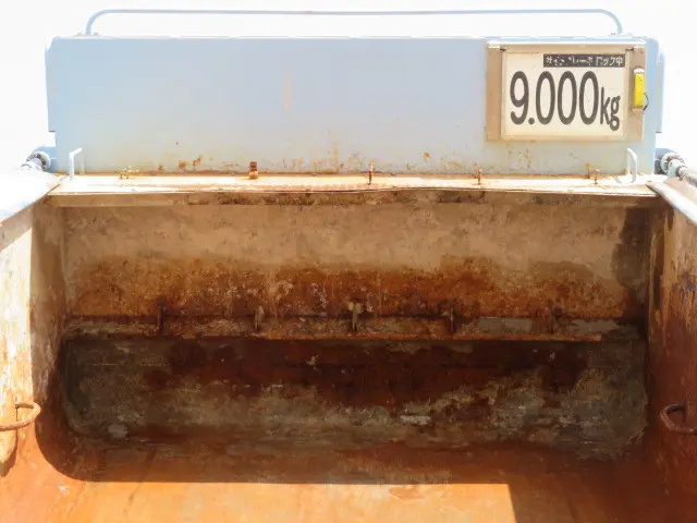 いすゞ ギガ QKG-CXZ77AT(6x4)の写真24