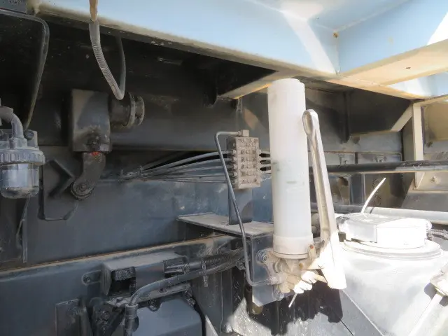 いすゞ ギガ QKG-CXZ77AT(6x4)の写真42