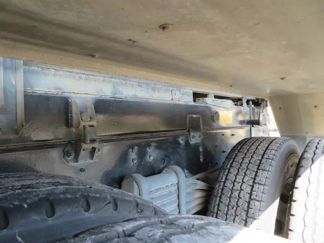 いすゞ ギガ QKG-CXZ77AT(6x4)の写真43