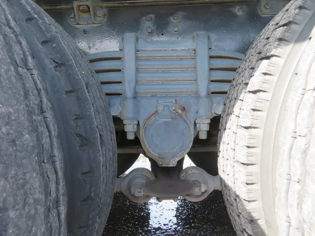 いすゞ ギガ QKG-CXZ77AT(6x4)の写真44