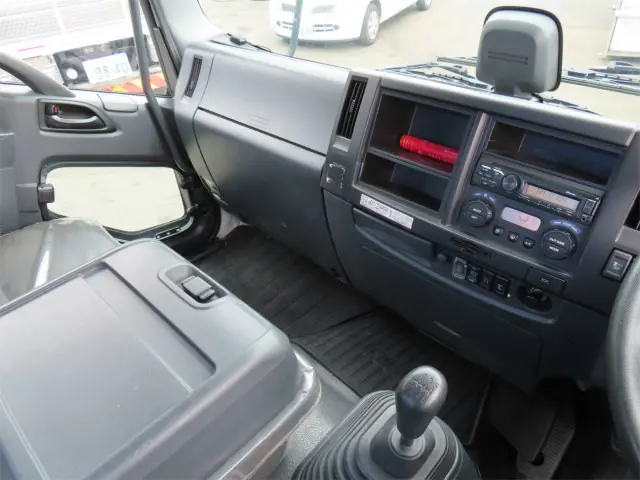 いすゞ フォワード 2PG-FRR90S2(2WD)の写真13